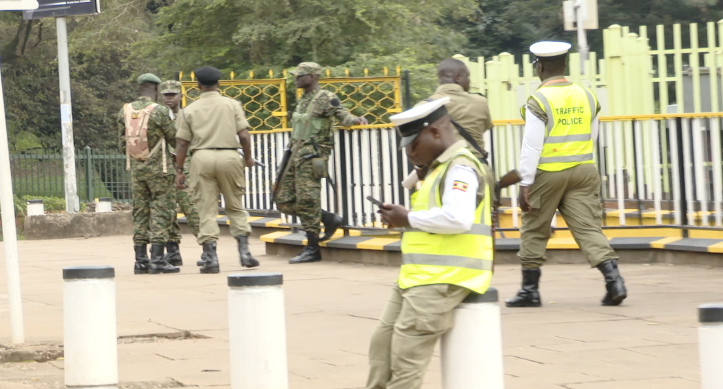 Amagye Ne Poliisi Mu Kampala Baliwo Kuziyiza Abaagala Kutabangula